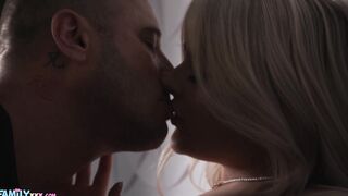 Bubbly Jill Taylor Has Her First Anal Holiday Cummed Treat