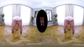 Sexsual Grind into VirtualReal Porn