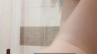 Big-Ass Milf Cums in Bathroom: Orgasmic Solo with Sex Toy