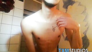 Adorable Latino twink Alexander Suares anal plays with dildo