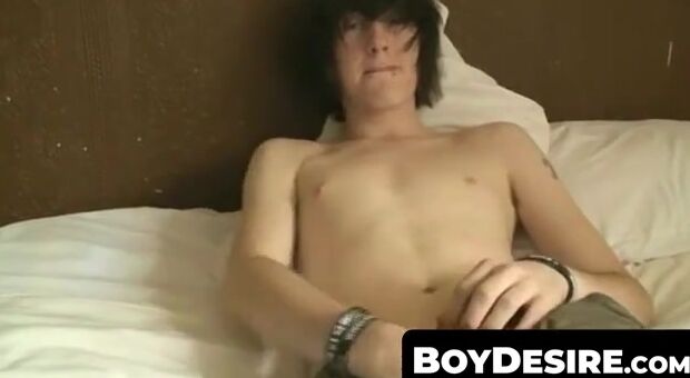 BoyDesire.com - Adorable emo Alexander Daniels' wanking and sucking action