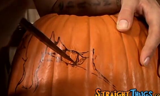 Straight thug has some fun with the pumpkin he is banging