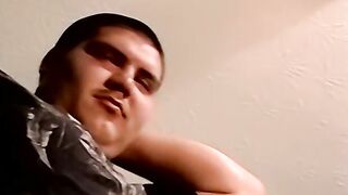 White dick gets sucked off by an amateur black guy here