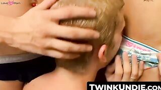 TwinkUndie.com - Kayden Daniels' double hot load sucking in a steamy shower
