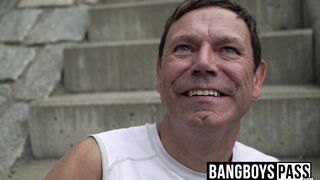 Older homosexual tastes muscular jocks thick dick outdoors