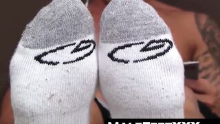 MaleFeetXXX.com - Karl's muscle-bound frame endures a thrilling tickle ritual