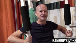 Mature homo barebacked vigorously by four young cocks