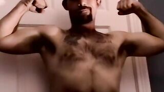 Hardcore masturbation with older dude with hairy chest