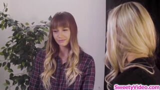 Blonde client licked by dyke masseuse