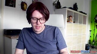 Nothern brit nerd gets bj and jizzes