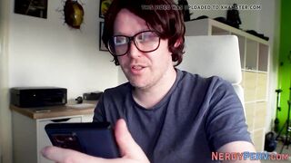 Nothern brit nerd gets bj and jizzes