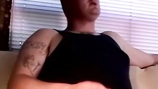 Mature gay sucks a fat guys cock while he was masturbating