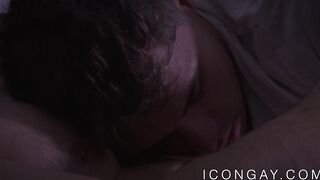 Beefy hunk passionately ass fucks his younger boyfriend