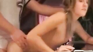 Blonde deutsche Amateurin in Strümpfen Hardcore gefickt