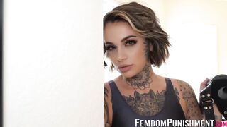 Sensual hot girls satisfy themselves by pegging a guy