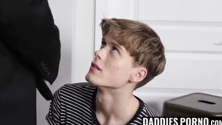 Brawny stepdad tricks son in dating app for a bareback fuck