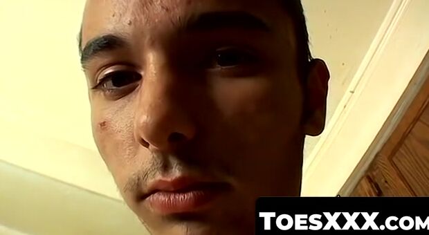 ToesXXX.com - Wiley works his big meat and slides it between his soles in foot play