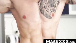 MaskXXX.com - Tattooed muscle guy David Boss's jacking it well until cumshot