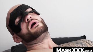 MaskXXX.com - Tattooed muscle guy David Boss's jacking it well until cumshot