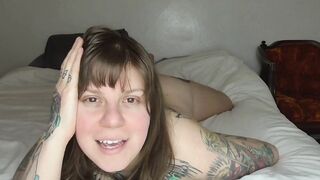 POV: FARTY ASSHOLE GIRLFRIEND SWALLOWS