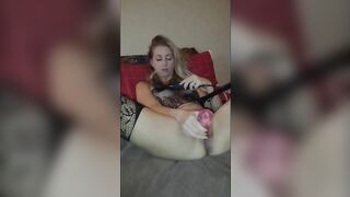 Masturbation with sextoys for this squirting woman