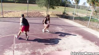Sexy golddigger like to play basketball