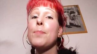 Junge Deutsche fickt faer Urlaubsgeld