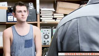 SayUncleNetwork.com - Officer catches young thief and delivers bareback pounding to t