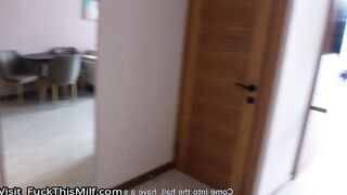Trickster with an Iphone Box Fucked a Chick without a Gandon