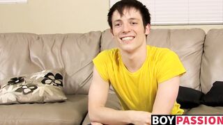 Solo masturbation and cumming with twink Jesse Jordan