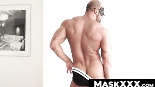 MaskXXX.com - Big muscular dude Thomas Friedl's jacking off the right way solo
