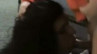 Deutscher Amateur-Blowjob im Parkhaus