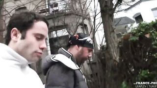 Copains viennent chez deux francaises pour des pipes