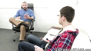 Marco Napoli gives naughty pleasure to his patient Dakota Lovell