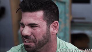 Muscular stud Billy Santoro squeezes homo cock with asshole