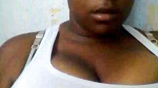 Black Amateur Shows Off Her Big Breasts on Webcam