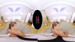 Glamour Jizzed inside VR Porn