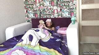 Starting the day with a gymnast masturbation