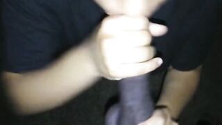 Un homme noir et nu recoit la meilleure pipe amateur de tous les temps