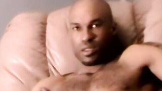 Cute ebony amateur blasting out a huge wave of spunk