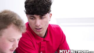 Jocks lures MILFs Vivianne De Silva and Sydney Paige into a hot fuck