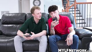 Jocks lures MILFs Vivianne De Silva and Sydney Paige into a hot fuck