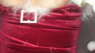 French Milf Noel Masturbates With Vibrator For Xmas