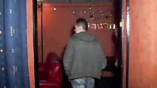 Des tonnes de gars sont la pour cette francaise