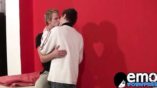 Emo twink Patrik Janovic pounds horny blonde twink bareback