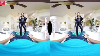 Treat yourself to Cutie babes Luna Star and Nina Elle at the same time