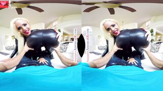 Treat yourself to Cutie babes Luna Star and Nina Elle at the same time