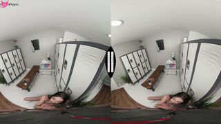 Aubree Valentine agrees to pay off her gym fees with her mouth and cunt