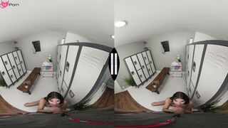 Aubree Valentine agrees to pay off her gym fees with her mouth and cunt