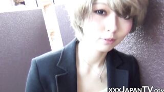 Classy Japanese babe showing her sweet pussy in closeup